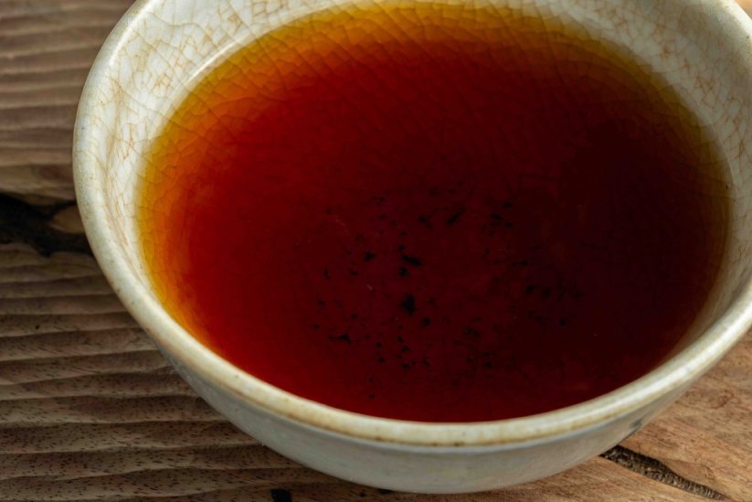 Menghai Double-Flavor Shu Cake 2004 - 335g - Weight: 50g