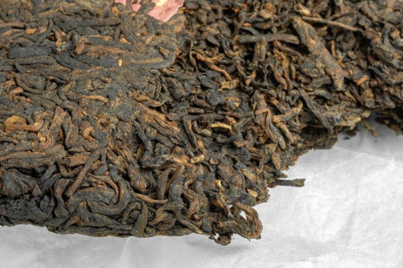 2020 Yiwu Tong Qing He Ripe Puerh - 357g - Váha: 357g