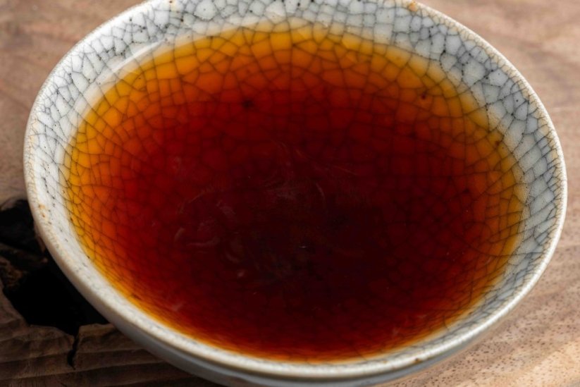 2020 Yiwu Tong Qing He Ripe Puerh - 357g - Váha: 357g