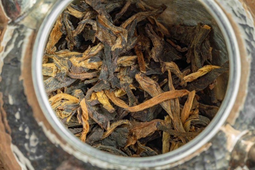 Xigui Manglu Mountain Gushu Tree Cake 2009 - 400g - Váha: 50g