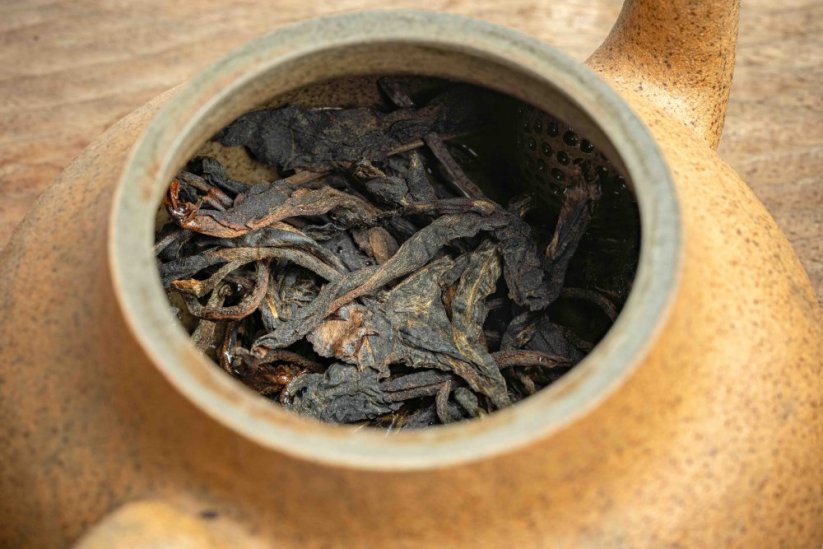 Zhongcha Bulang Mountain Gushu Cake 2007 - 357g