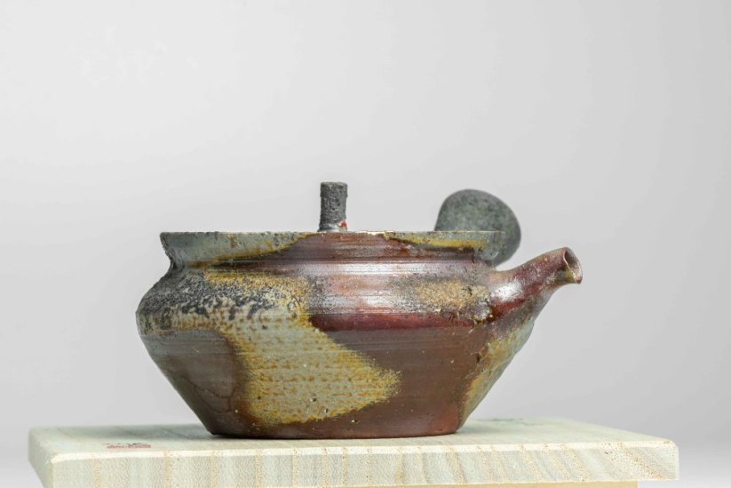 Masaaki Kobashi Bizen Yohen Gold Decorated Kyusu - 180ml