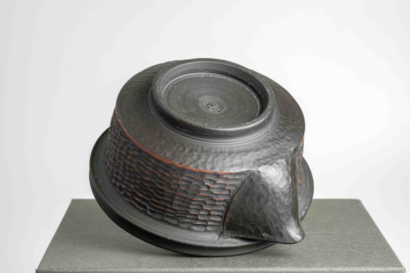 Yoshiki Murata Tsuchime Carved Hohin - 130ml