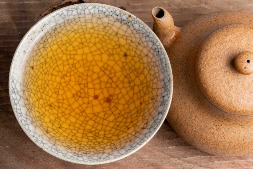 Zhongcha Bulang Mountain Gushu Cake 2007 - 357g