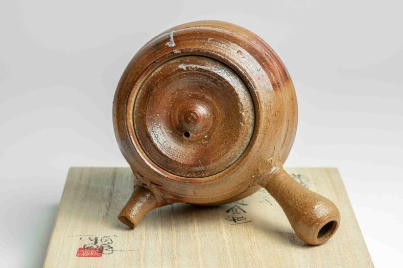 Masaaki Kobashi Bizen Hidasuki Karakusa-patterd Gold Decorated Teapot- 180ml
