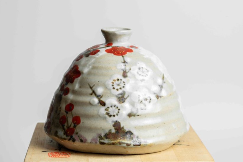 Tamaoki Yasuo Kenzan Ume Vase - 12cm