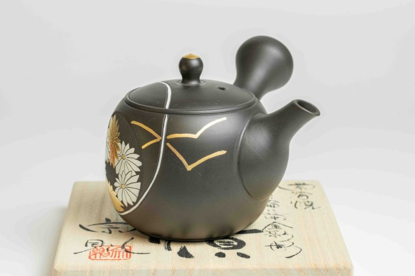 Munenori Morishita Black Chrysanthemum - 200ml