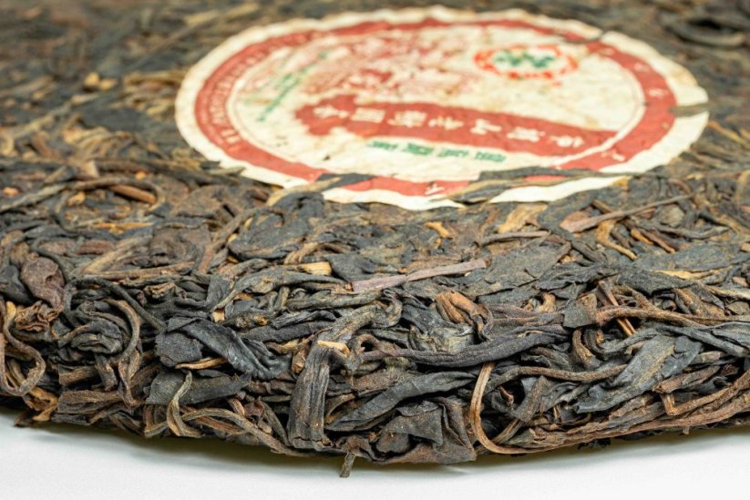 Zhongcha Bulang Mountain Gushu Cake 2007 - 357g