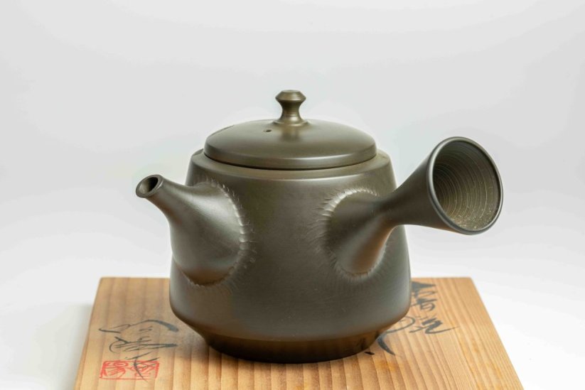 Shoyo Itoh Carved Leaves Kyusu - 250ml