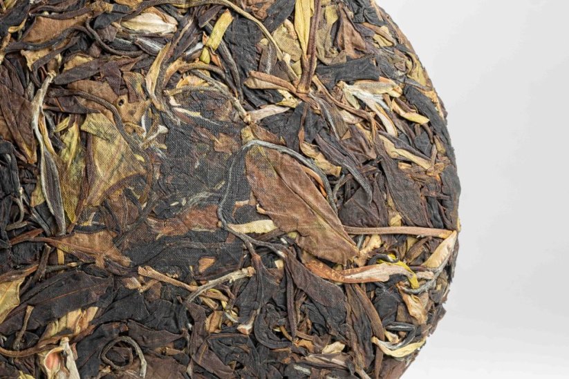 Hoang Lien Son Mountain Wild Forests White Cake 2025 - 200g