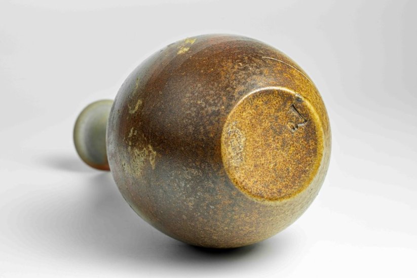 Gorobei Kiln Bizen Vase - 22cm