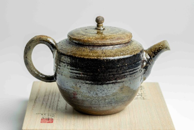 Masaaki Kobashi Bizen Hikidashi Gold Decorated Teapot- 170ml