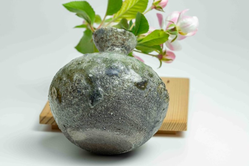 Takeuchi Kimiaki Ash Glaze Hanaire