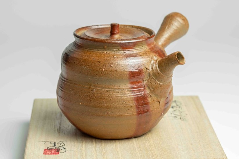 Masaaki Kobashi Bizen Hidasuki Karakusa-patterd Gold Decorated Teapot- 180ml