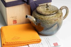 Masaaki Kobashi Bizen Hikidashi Gold Decorated Teapot- 170ml