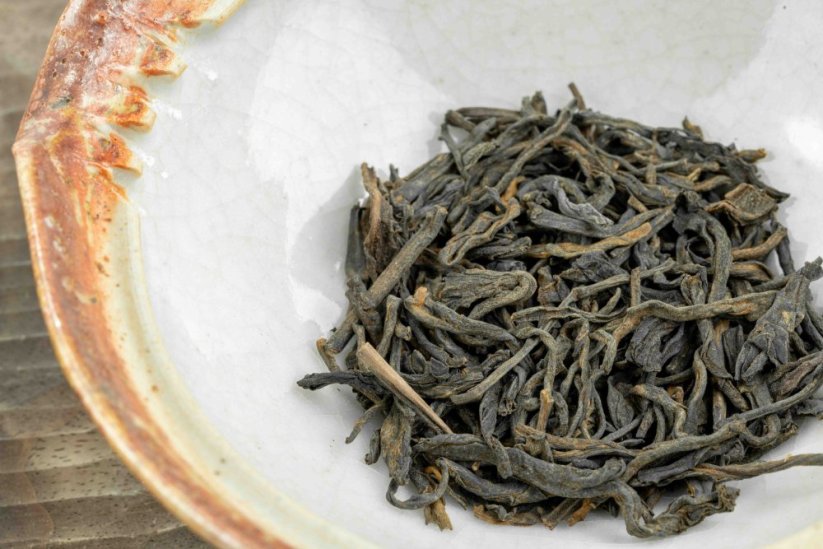 Wuzhou Liu Bao 7053 Black Box 200g - 2012/2018 - Váha: 50g