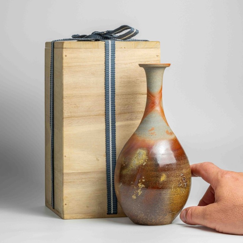 Gorobei Kiln Bizen Vase - 22cm