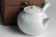Izushi-yaki Porcelain Peony Kyusu - 250ml
