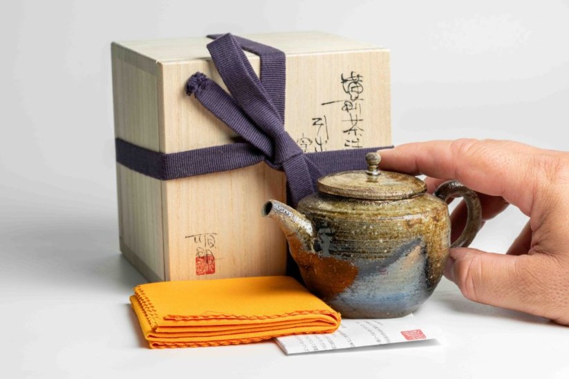 Masaaki Kobashi Bizen Hikidashi Gold Decorated Teapot- 170ml
