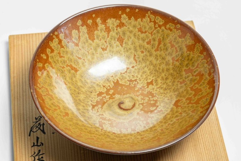 Kato Fujiyama Gold Crystal Tenmoku Chawan
