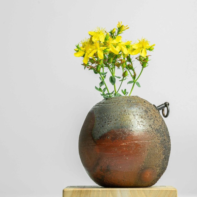 Sanroku Kiln Bizen Kake-hanaire Vase - 10cm