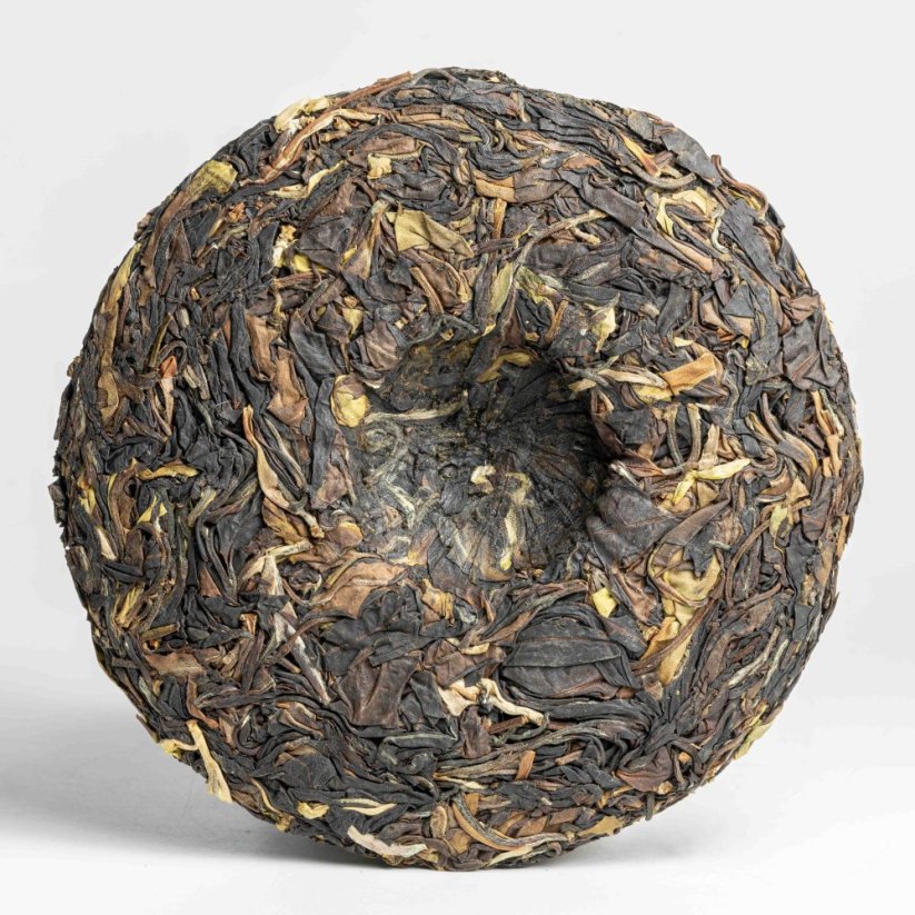 Hoang Lien Son Mountain Wild Forests White Cake 2025 - 200g