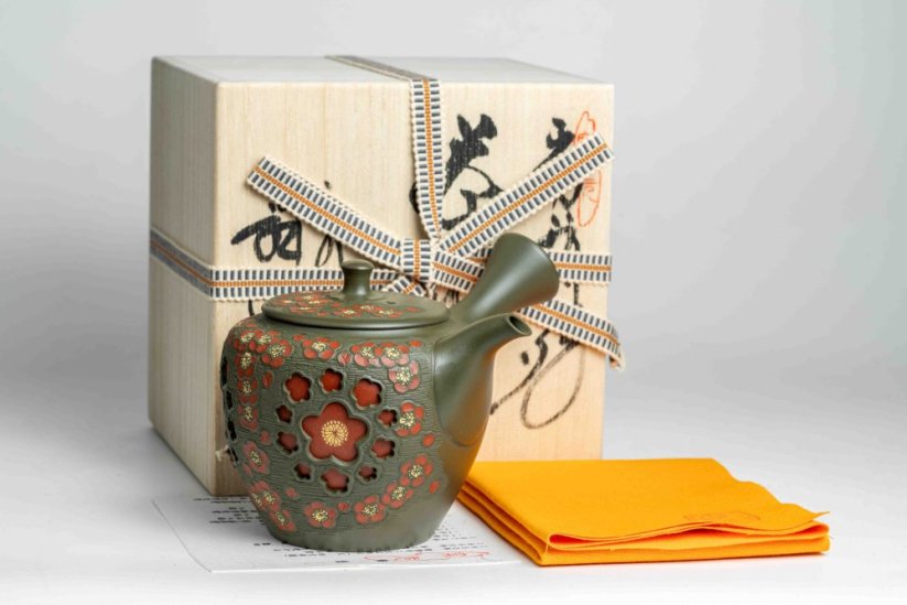 Shunen Mano Double-layer Plum Blossom Kyusu - 250 ml